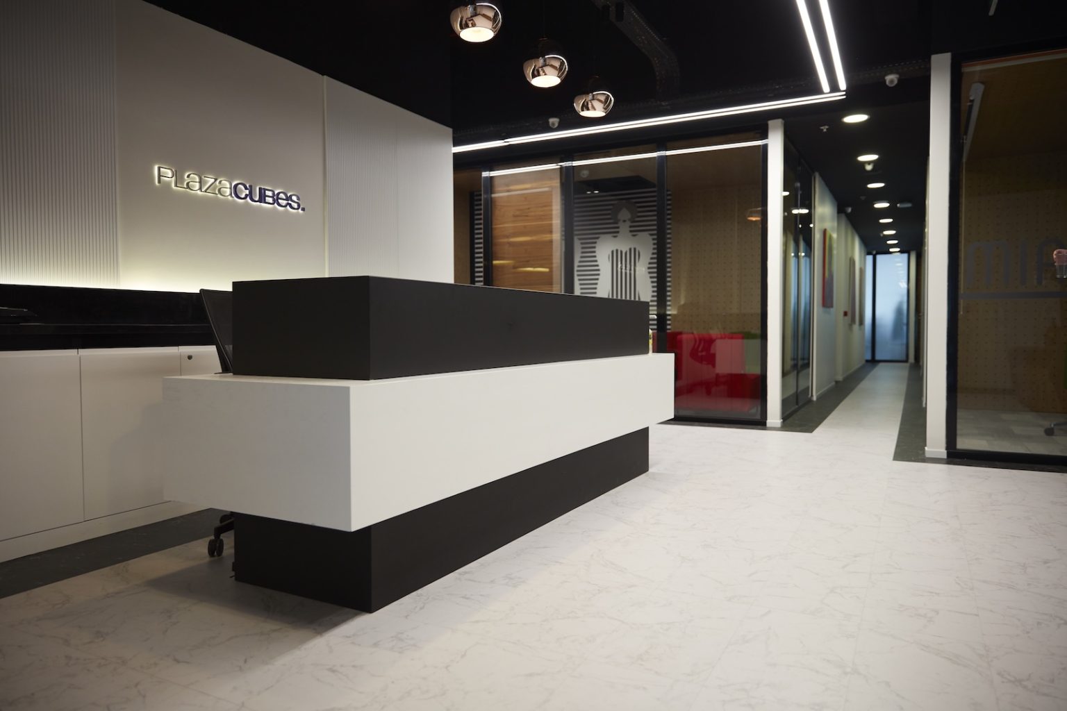 Plaza Cubes - Paragon Tower